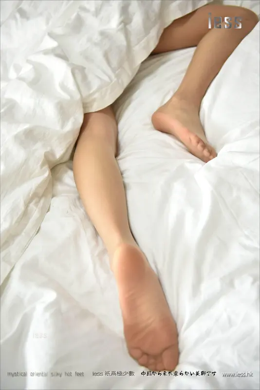 [IESS异思趣向] 2017.03.13 丝足便当084:丝足场景剧七《妹妹的周末》-part1晨起 - IESS